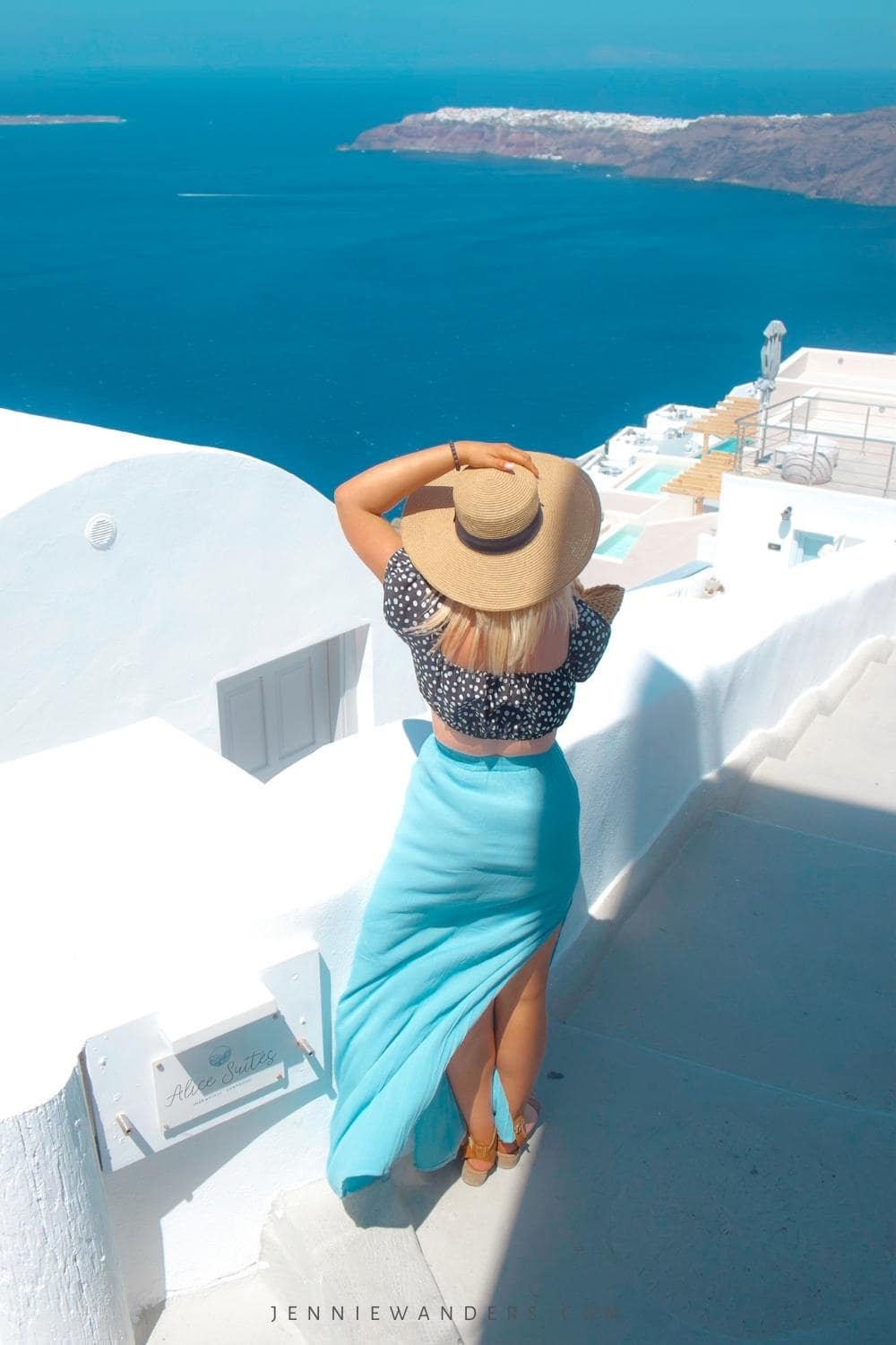 things to do in santorini on a budget