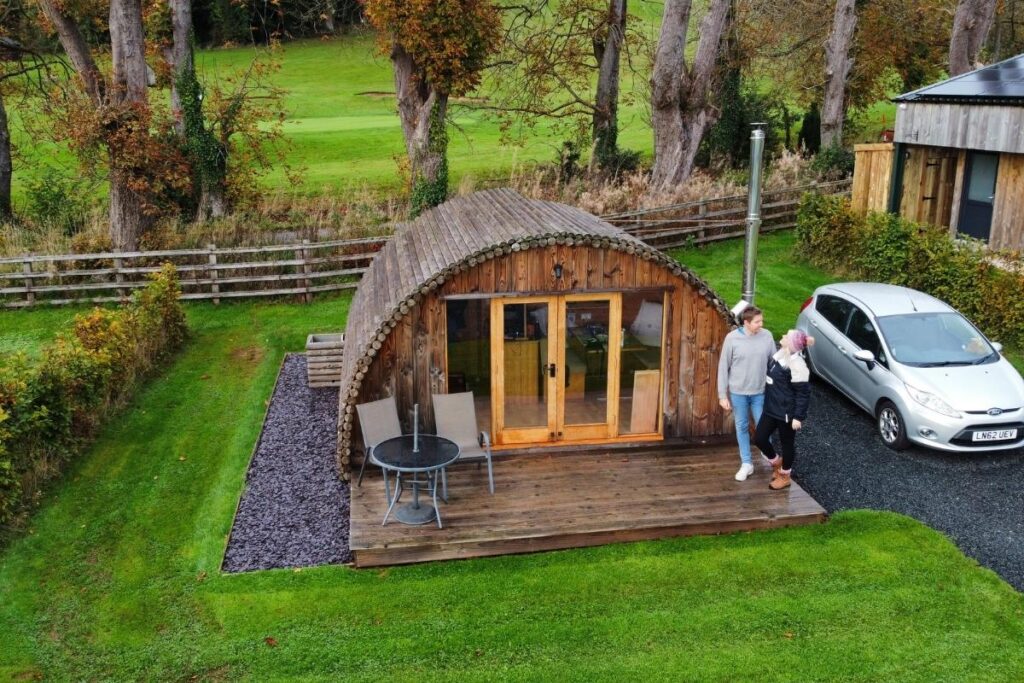 airbnb log cabin in the brecon beacons