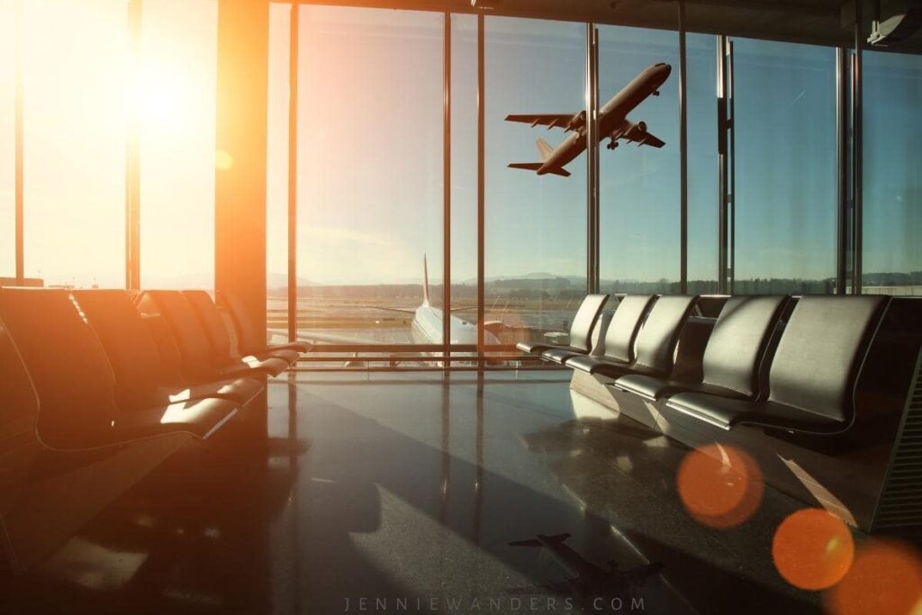 travelling solo solo travel tips first time