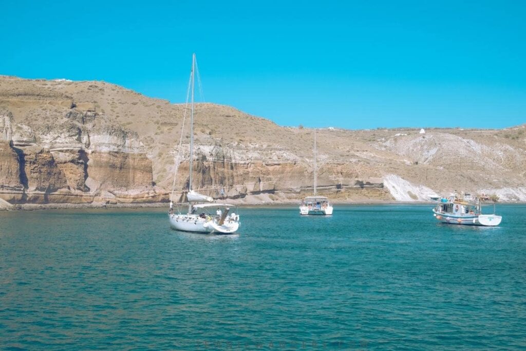 travelling solo solo travel tips first time