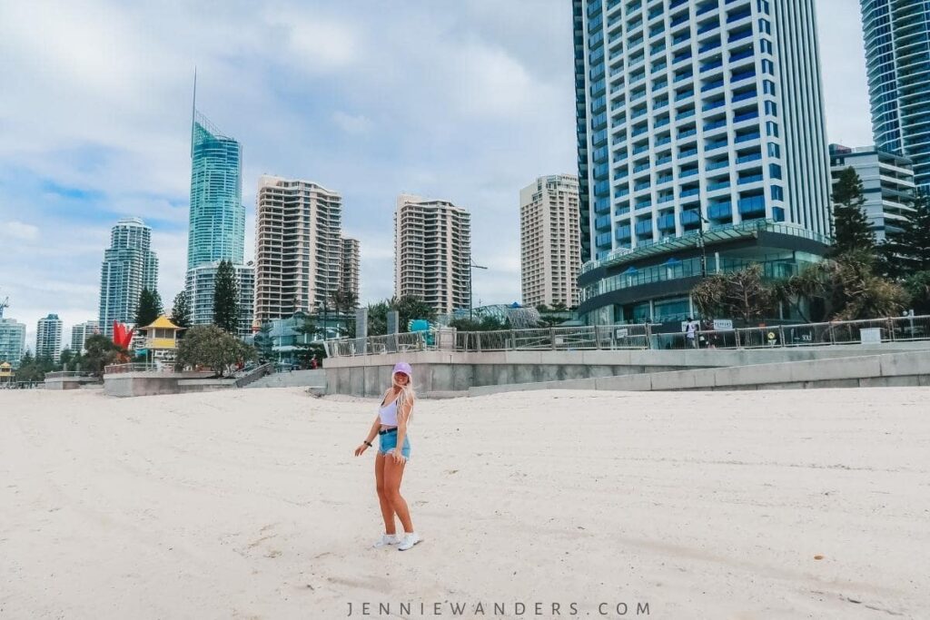 travelling solo solo travel tips first time (8)-min